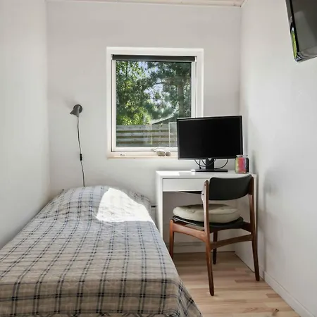 Beautifully Renovated Summer House, * Bøtø By