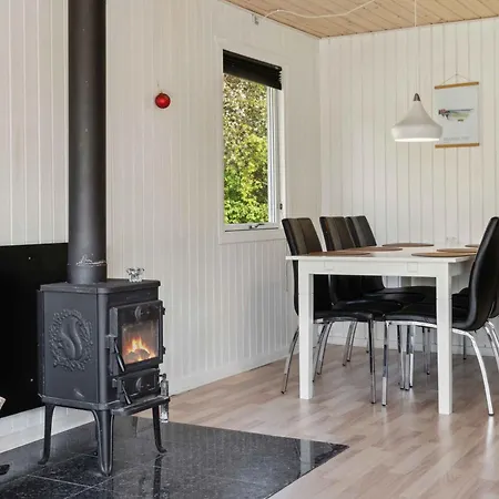 Beautifully Renovated Summer House, Bøtø By