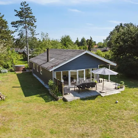 Cozy House With Outdoor * Bøtø By